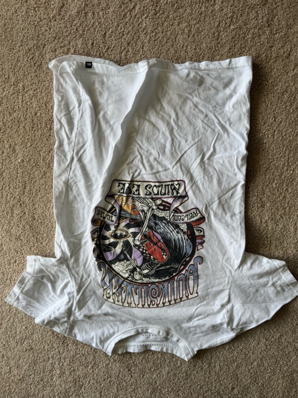 Graphic White Band Tee with Colorful Skull Design